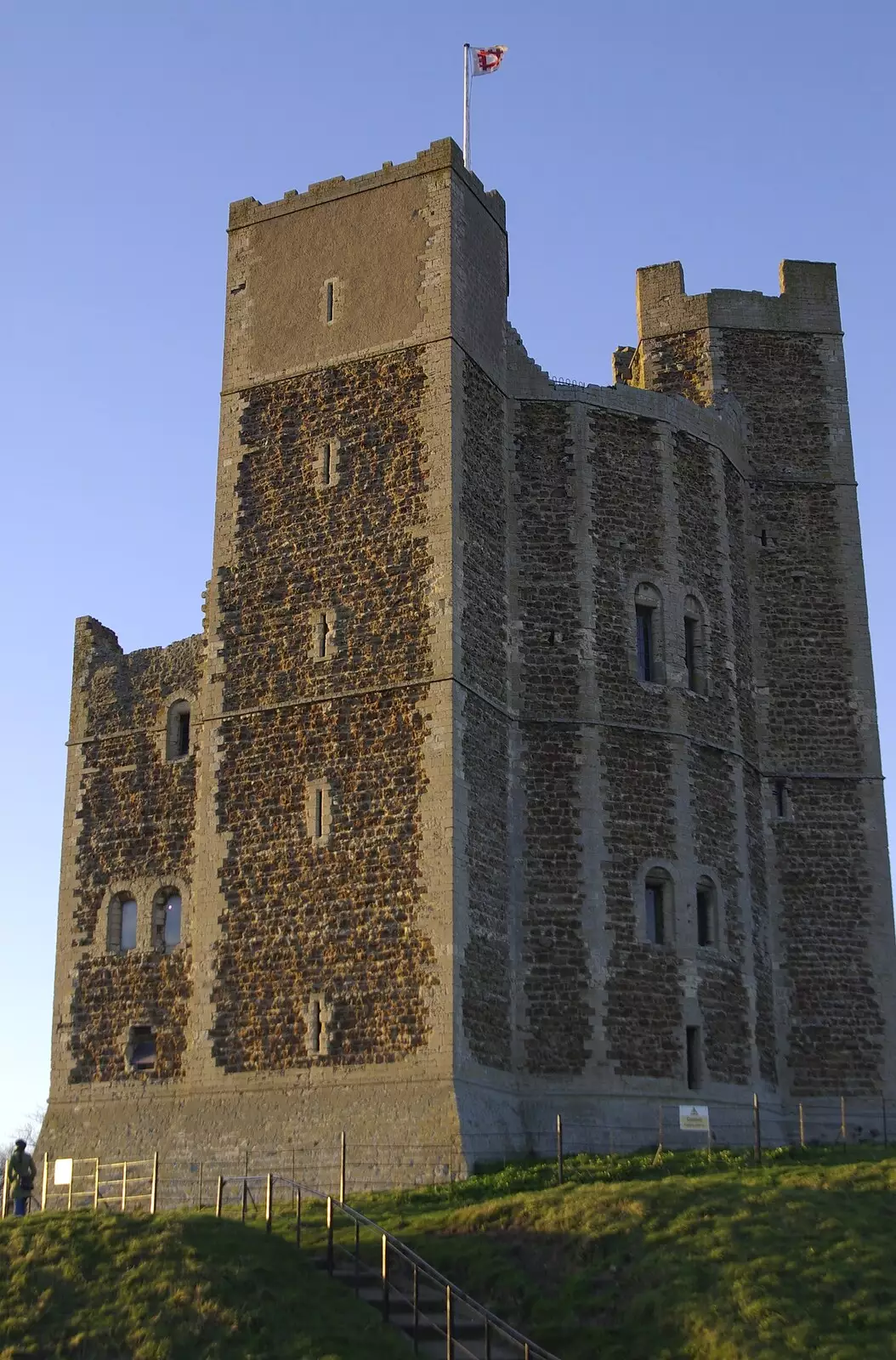 Orford castle's keep, from A Post-Christmas Trip to Orford, Suffolk - 29th December 2007