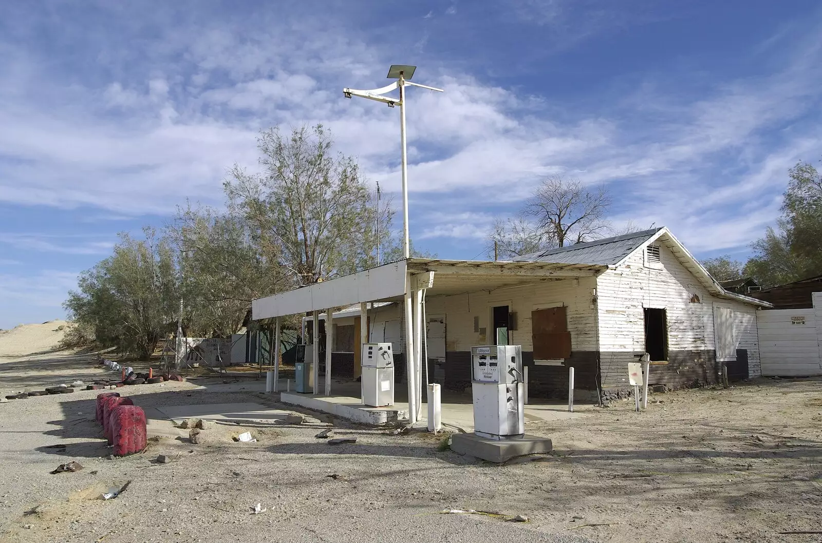 Derelict petrol station at Burro Bend, from The End of the World: Julian to the Salton Sea and Back, California, US - 1st March 2008