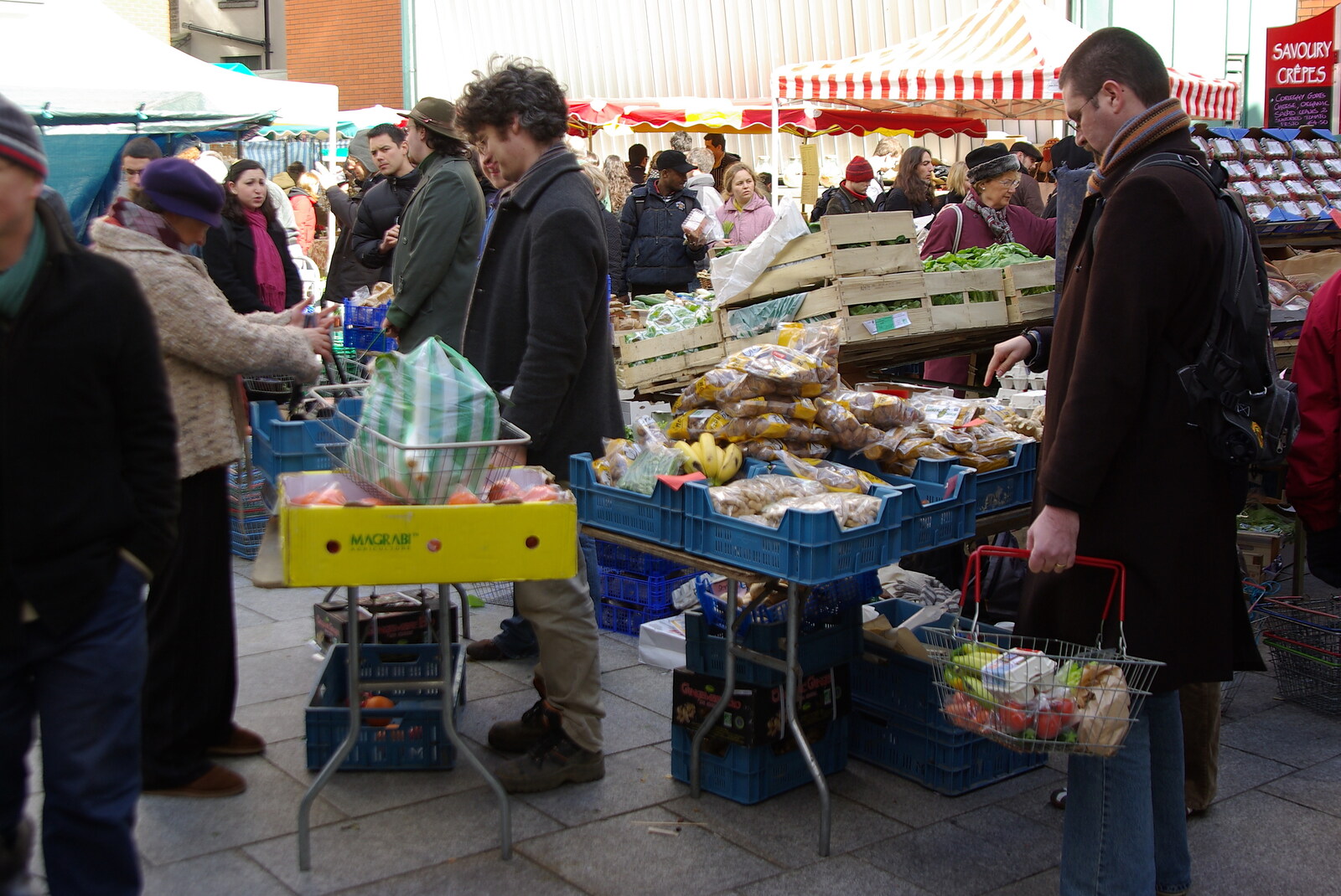 Easter in Dublin, Ireland - 21st March 2008: Outdoor market