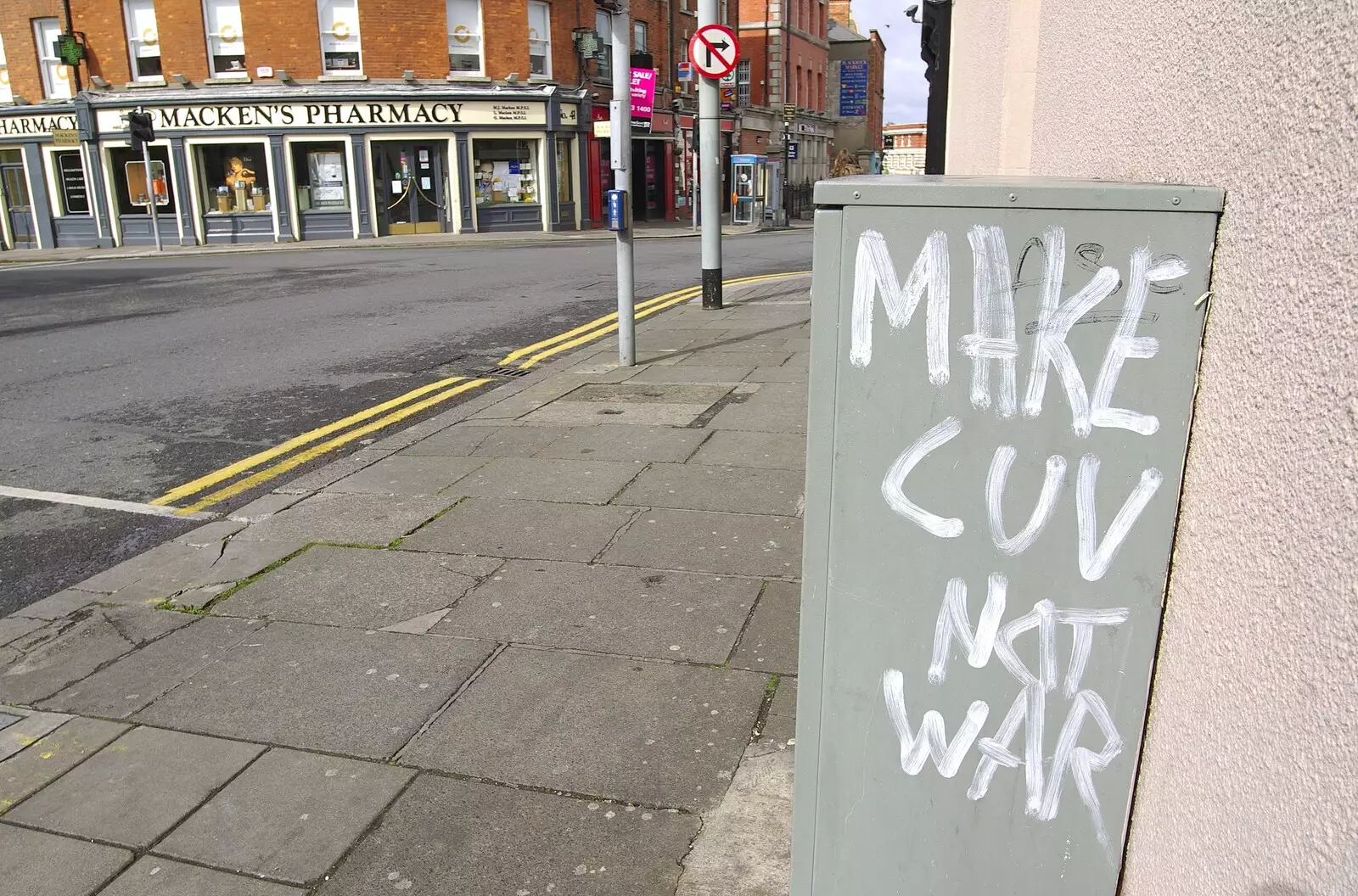 In Blackrock: 'Make luv not war', from Easter in Dublin, Ireland - 21st March 2008