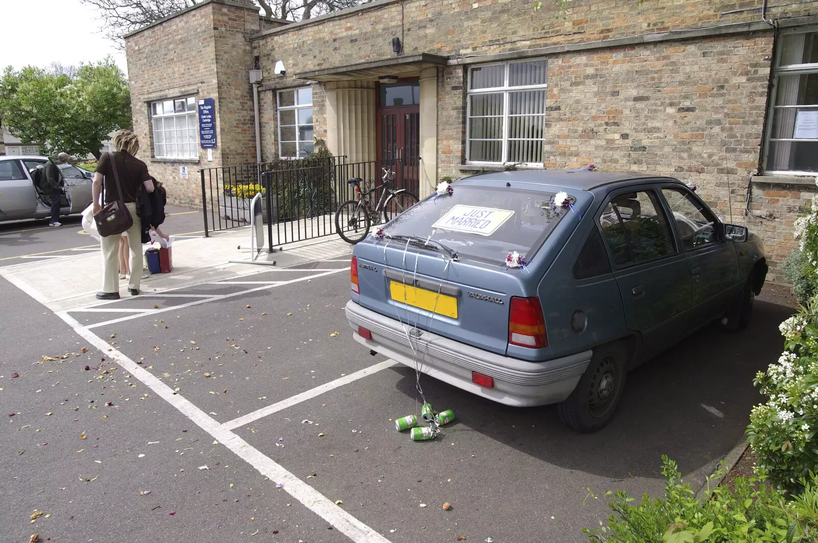 Nosher's old car is all canned up, from Hani and Anne's Wedding, County Hall, Cambridge - 2nd May 2008