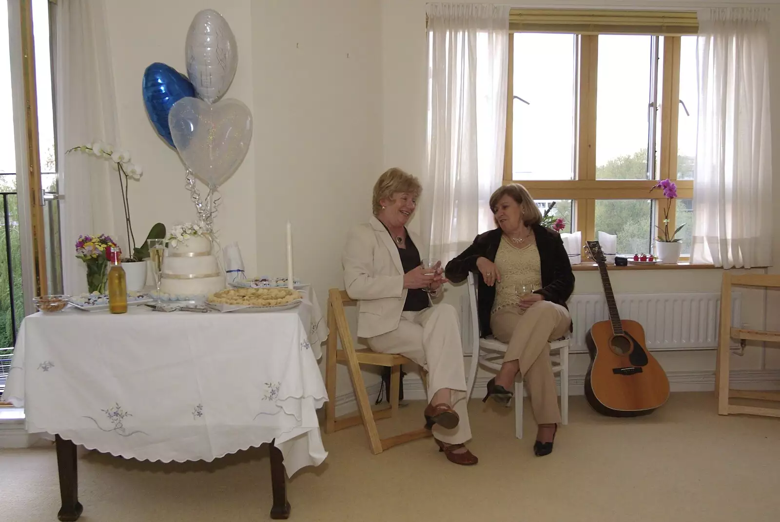 The mothers chat in the flat, from Hani and Anne's Wedding, County Hall, Cambridge - 2nd May 2008