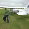 Isobel carries the headset bag to the waiting plane, Nosher Flies a Plane, Cambridge Airport, Cambridge - 28th May 2008