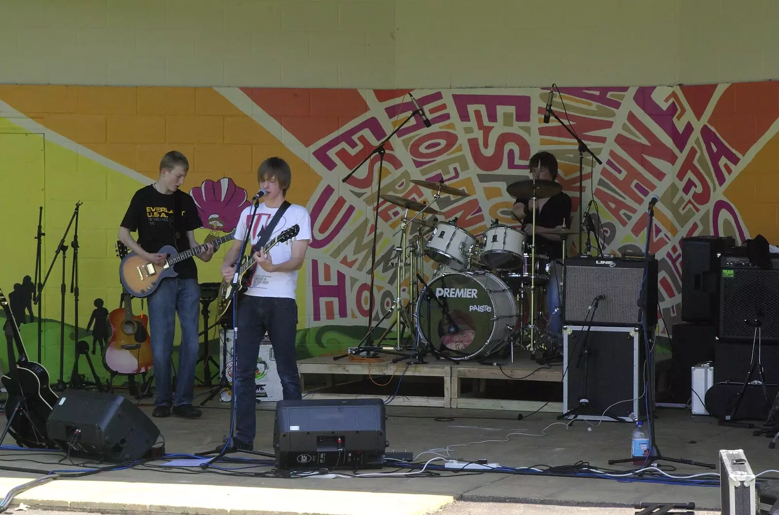 A teenage Emo band gives it some, from Morris Dancing, and Rick Wakeman Opens the Park Pavillion Mural, Diss, Norfolk - 30th May 2008