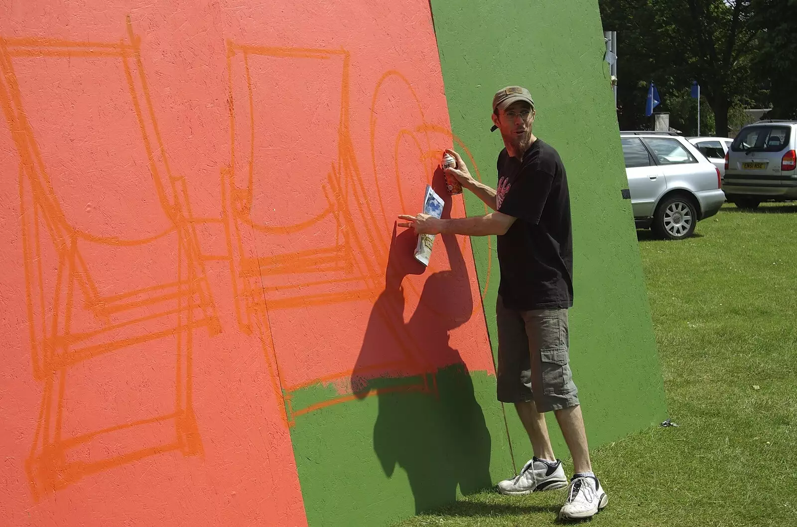 A graffiti demonstration occurs, from Morris Dancing, and Rick Wakeman Opens the Park Pavillion Mural, Diss, Norfolk - 30th May 2008