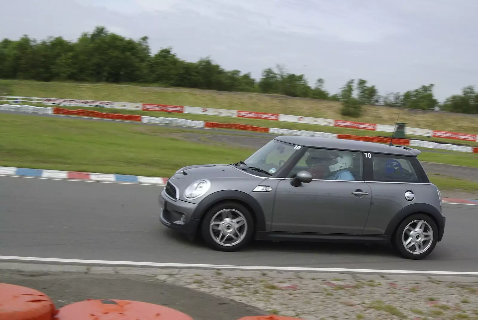 Driving the course in a Cooper S, from Driving a Racing Car, Three Sisters Racetrack, Wigan, Lancashire - 24th June 2008