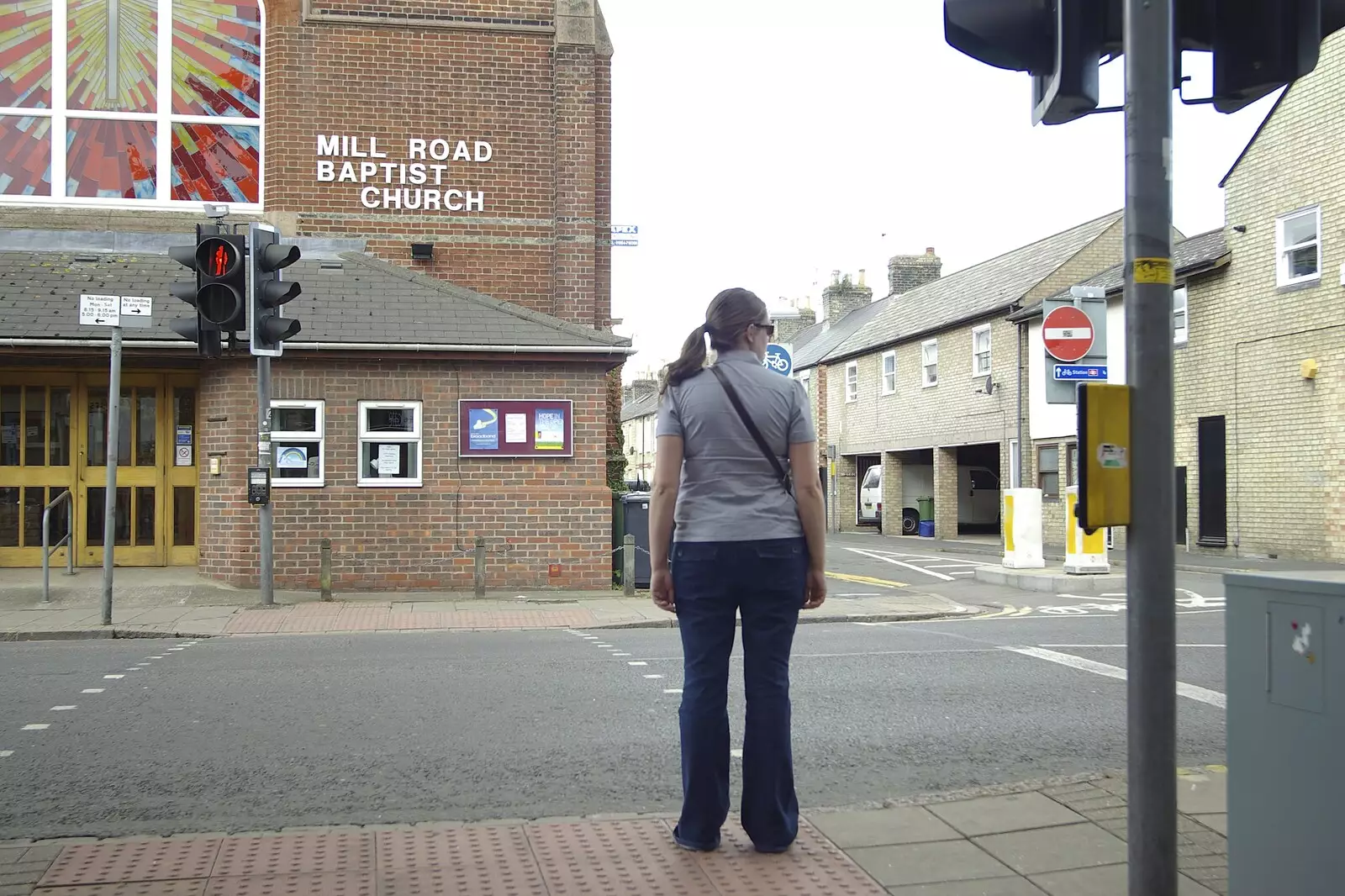 Isobel crosses Mill Road, from Lucy's Birthday, and the Anti-Tesco Campaign, Mill Road, Cambridge - 7th July 2008