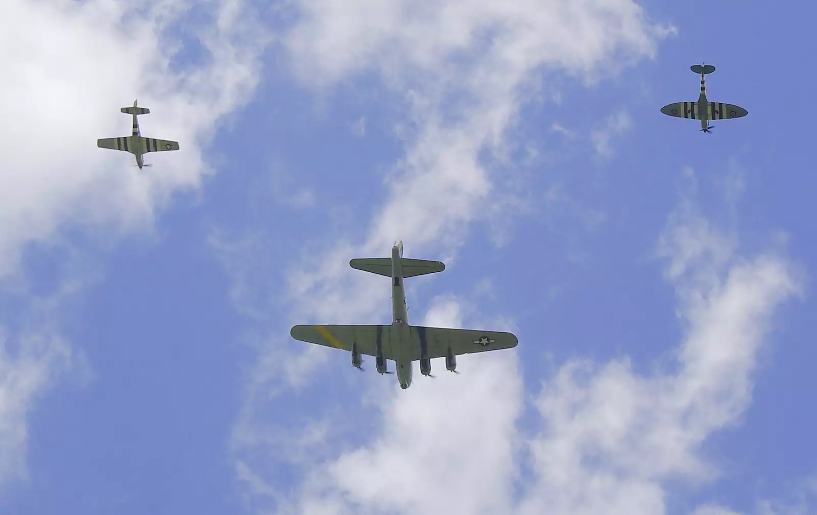 The planes fly overhead, from Debach And the B-17 "Liberty Belle", Suffolk - 12th July 2008