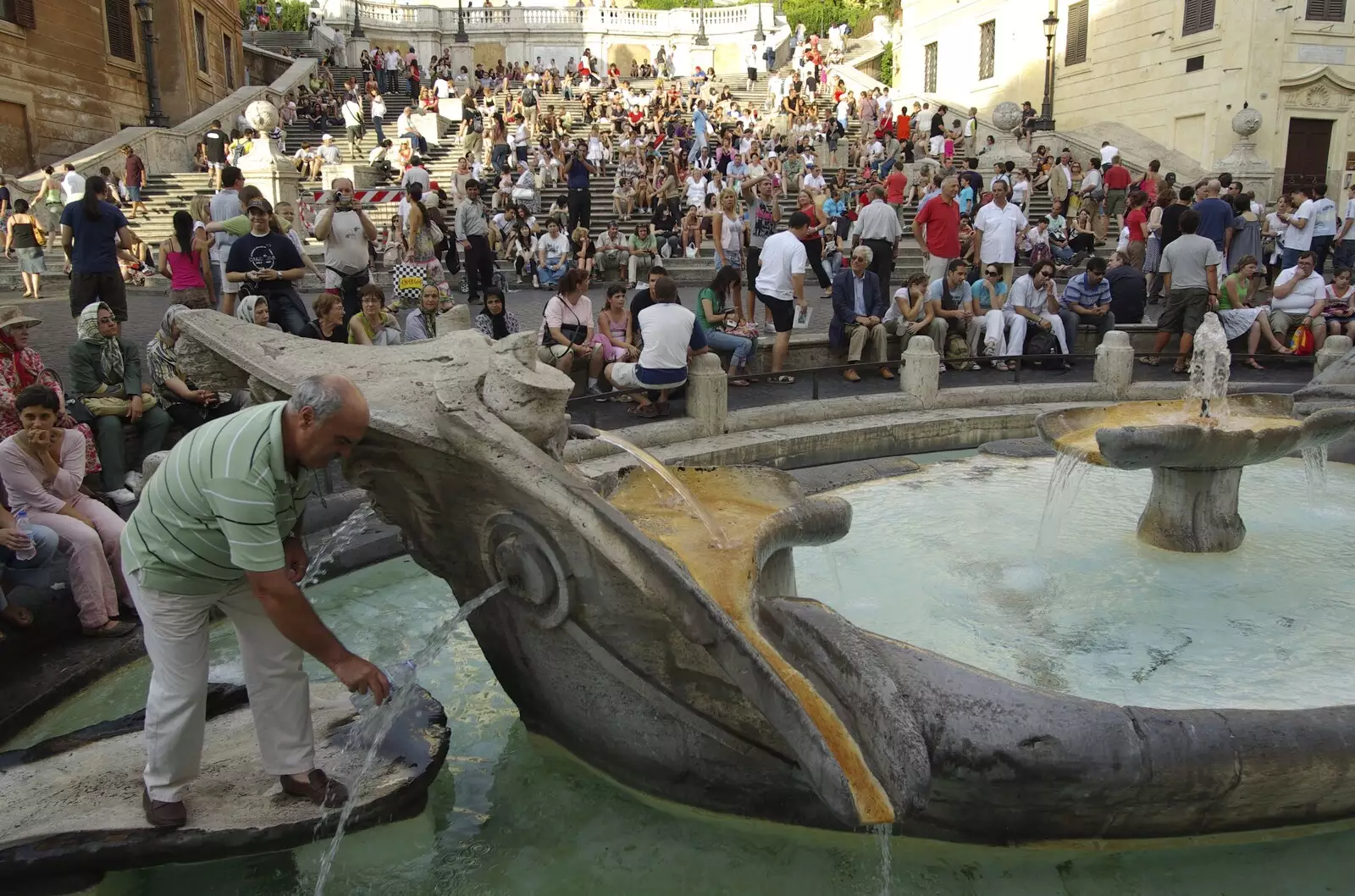 It's a 'thing' to collect water from the fountains, from A Sojourn in The Eternal City, Rome, Italy - 22nd July 2008