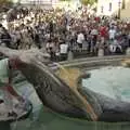 It's a 'thing' to collect water from the fountains, A Sojourn in The Eternal City, Rome, Italy - 22nd July 2008