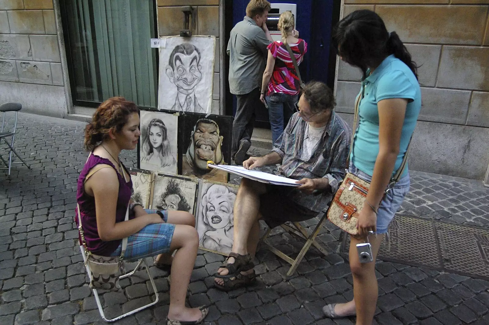 A caricature artist, from A Sojourn in The Eternal City, Rome, Italy - 22nd July 2008