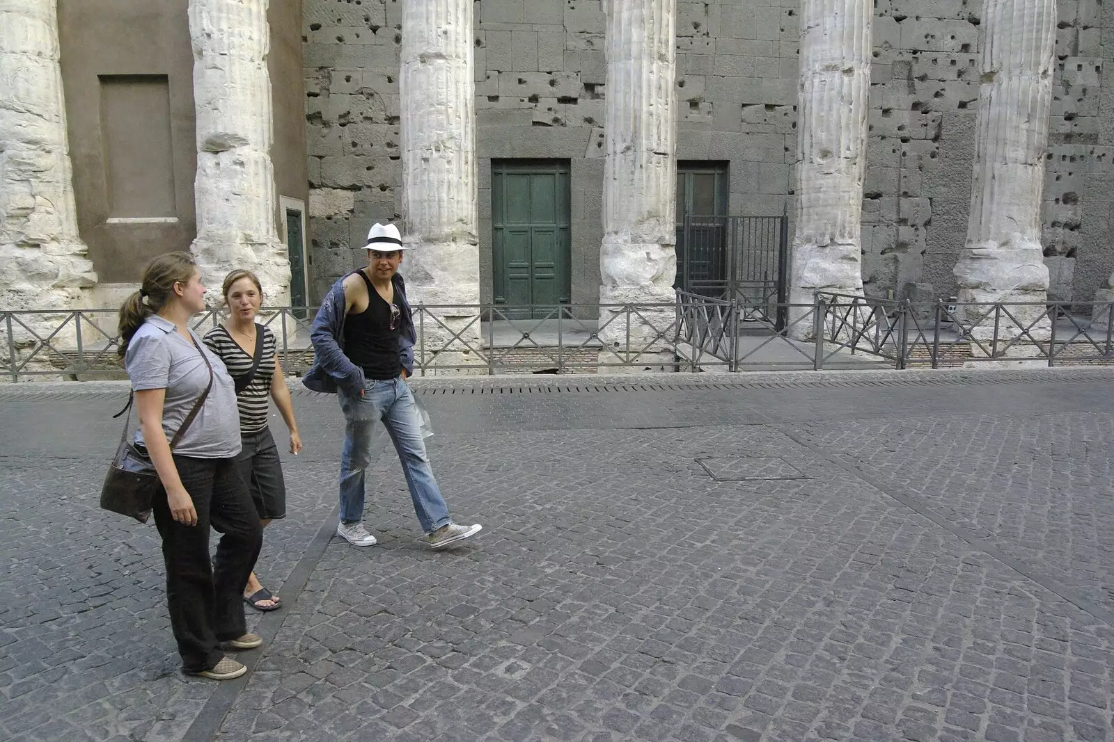 Roaming around bits of ancient Rome, from A Sojourn in The Eternal City, Rome, Italy - 22nd July 2008