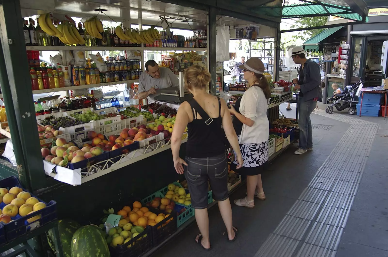 We visit a fruit stall, from A Sojourn in The Eternal City, Rome, Italy - 22nd July 2008