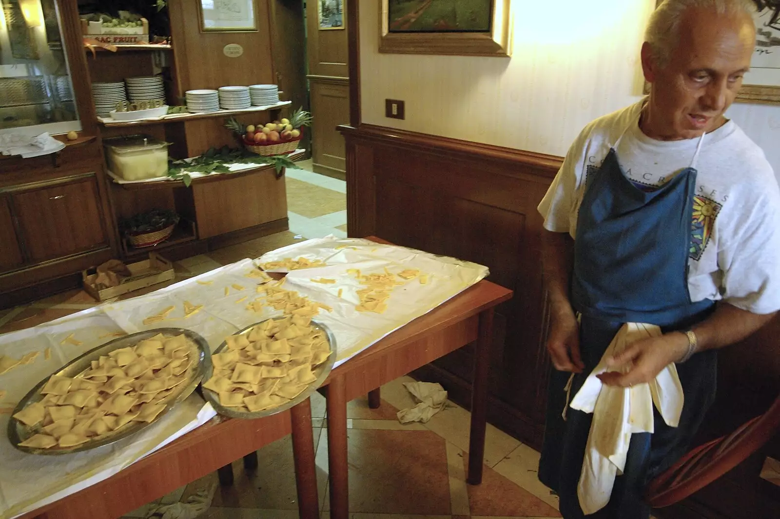 We pass a restaurant making fresh pasta, from A Sojourn in The Eternal City, Rome, Italy - 22nd July 2008