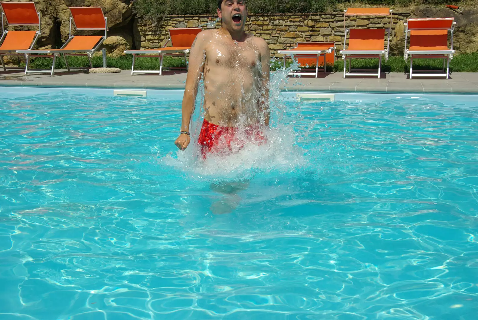 Pieter leaps out of the water, from Tenuta Il Palazzo in Arezzo, Tuscany, Italy - 22nd July 2008