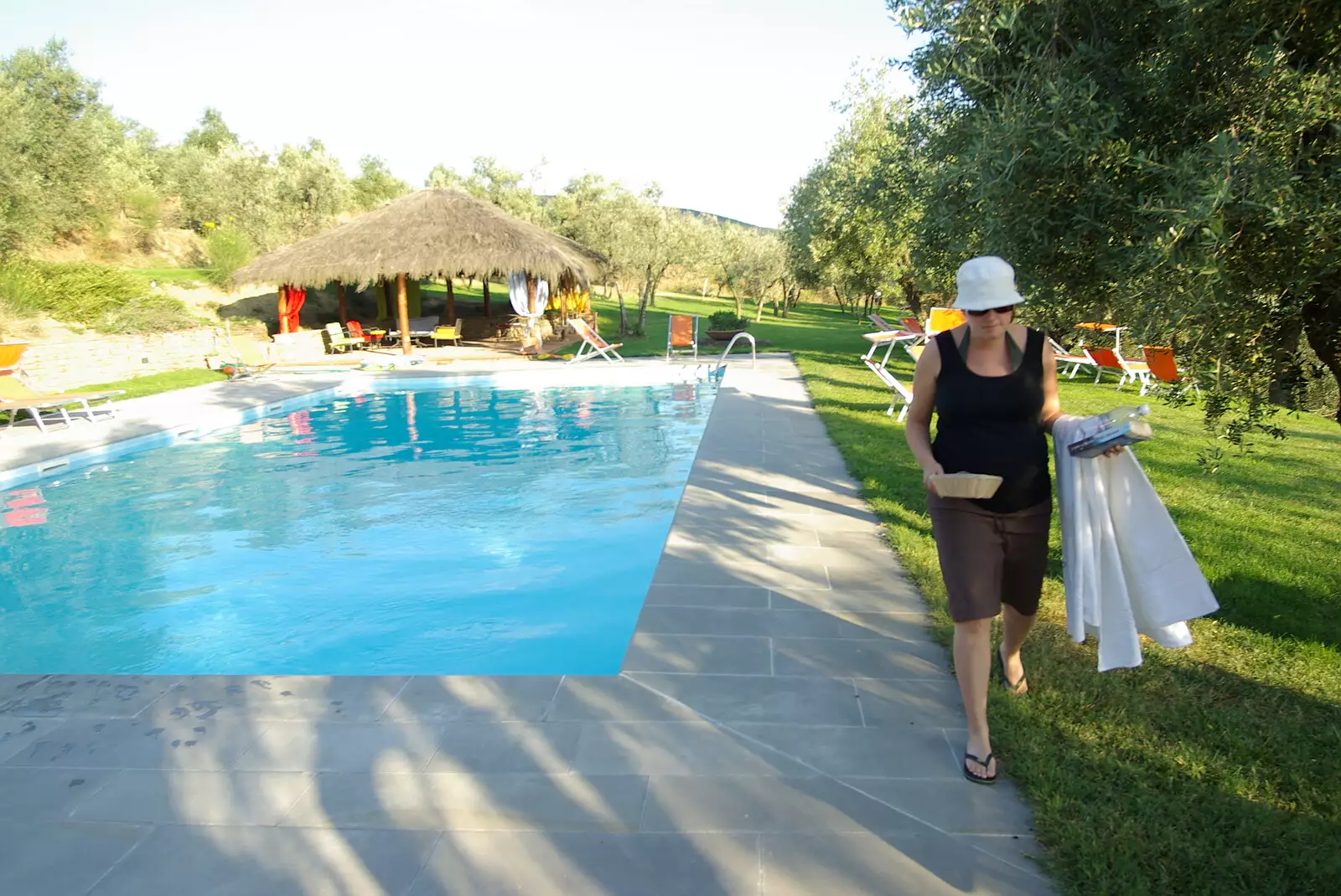 Isobel heads off from the pool, from Tenuta Il Palazzo in Arezzo, Tuscany, Italy - 22nd July 2008