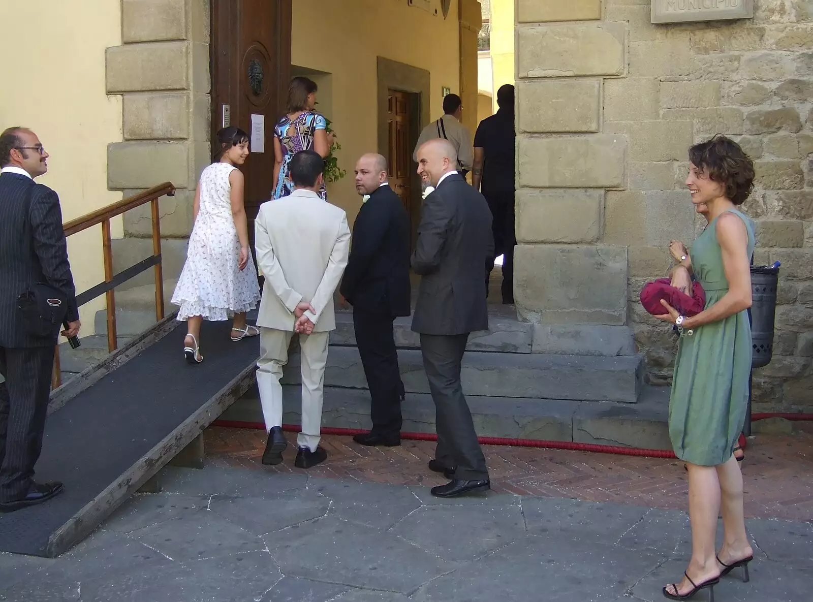 Wedding guests enter the venue, from A Day Trip to Firenze, Tuscany, Italy - 24th July 2008