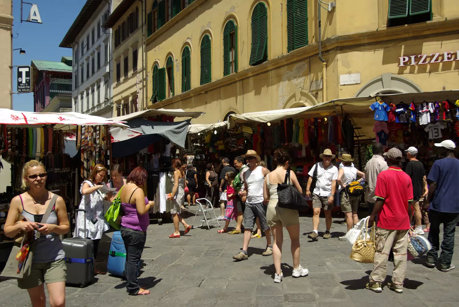 Teeming hordes, from A Day Trip to Firenze, Tuscany, Italy - 24th July 2008