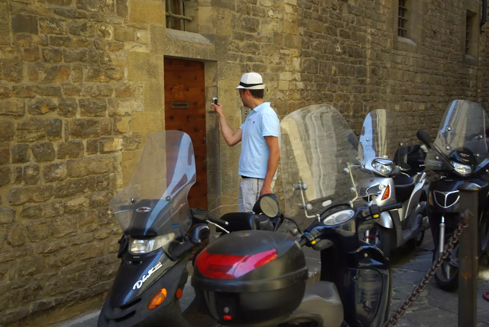 Pieter takes a camera-phone photo, from A Day Trip to Firenze, Tuscany, Italy - 24th July 2008