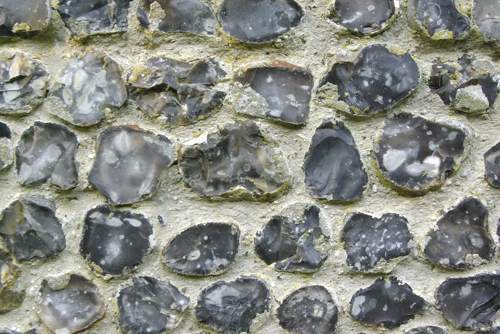 Flint and mortar, from Sam and Daisy at The Cherry Tree, and Sis and Matt Visit, Suffolk - 14th September 2008