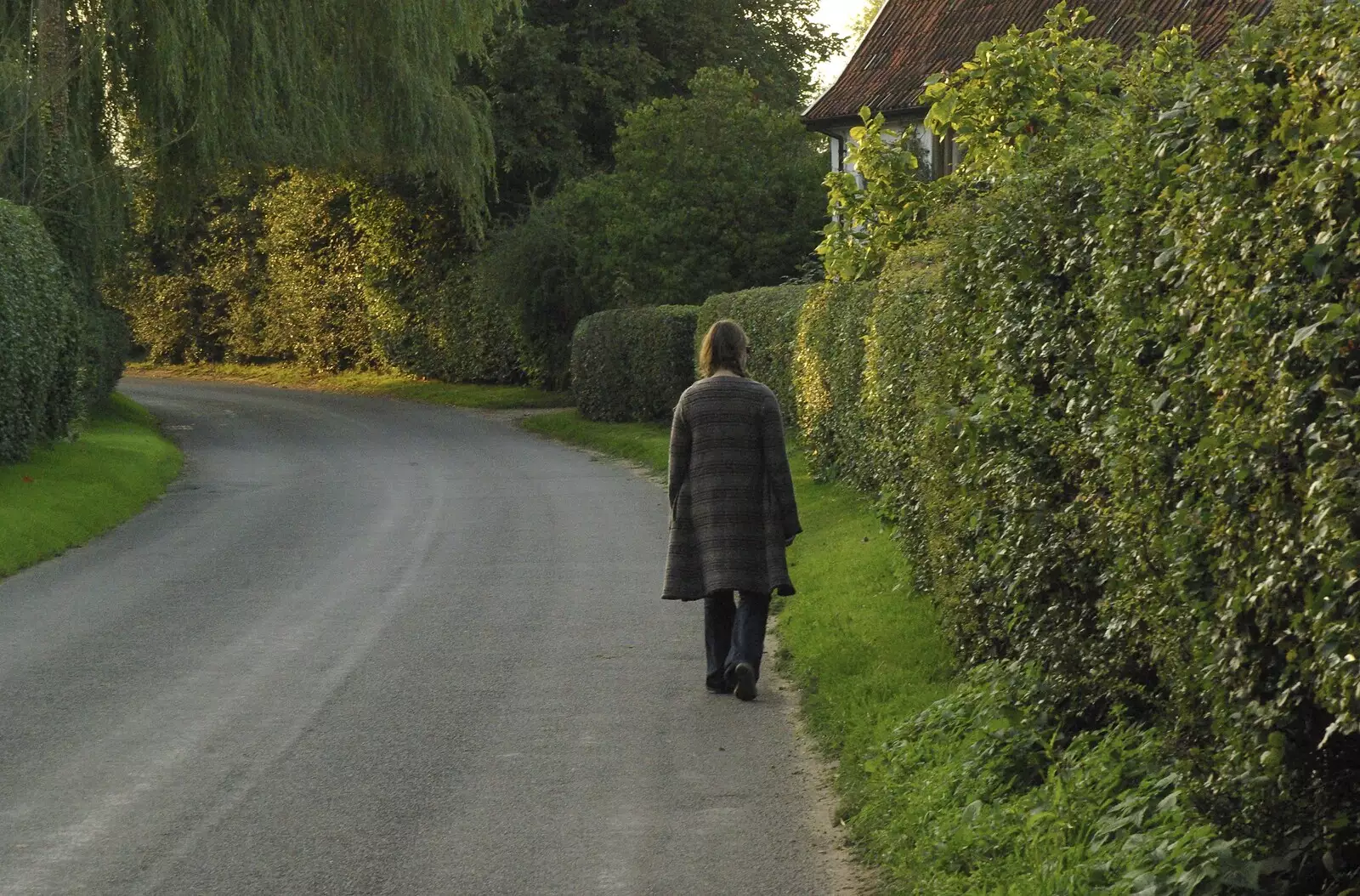 Isobel walks up Brome Street, from Sam and Daisy at The Cherry Tree, and Sis and Matt Visit, Suffolk - 14th September 2008