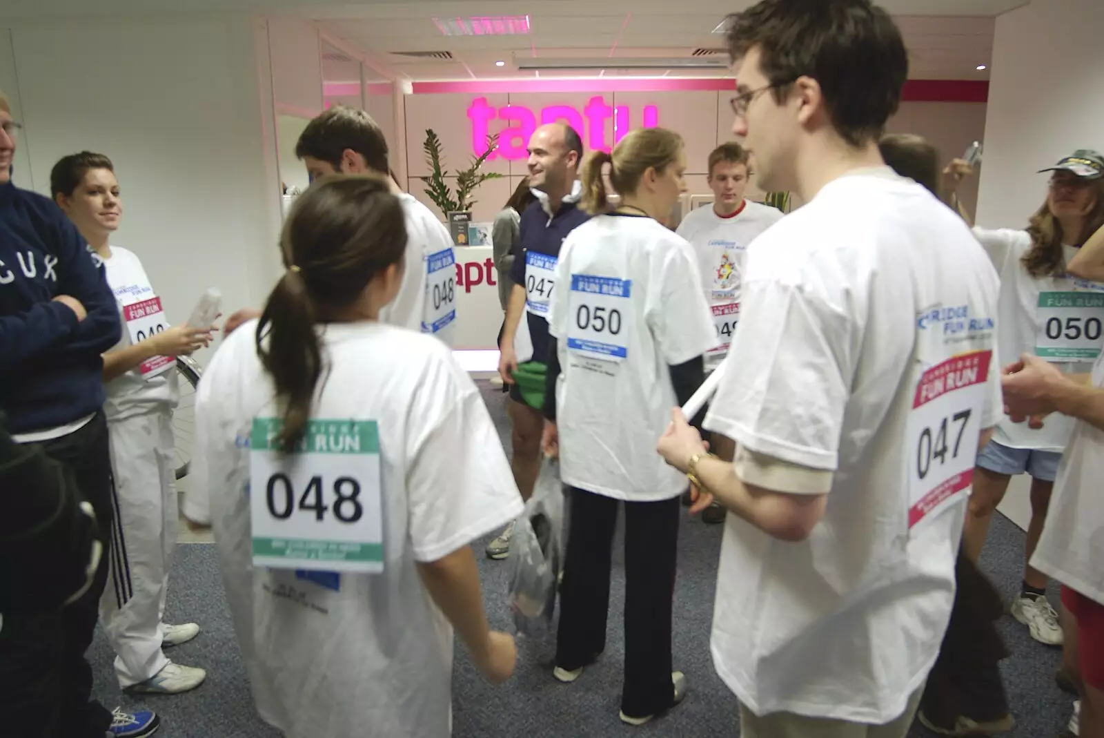 The Taptu runners, from The Cambridge Fun Run, Milton Road, Cambridge - 14th November 2008