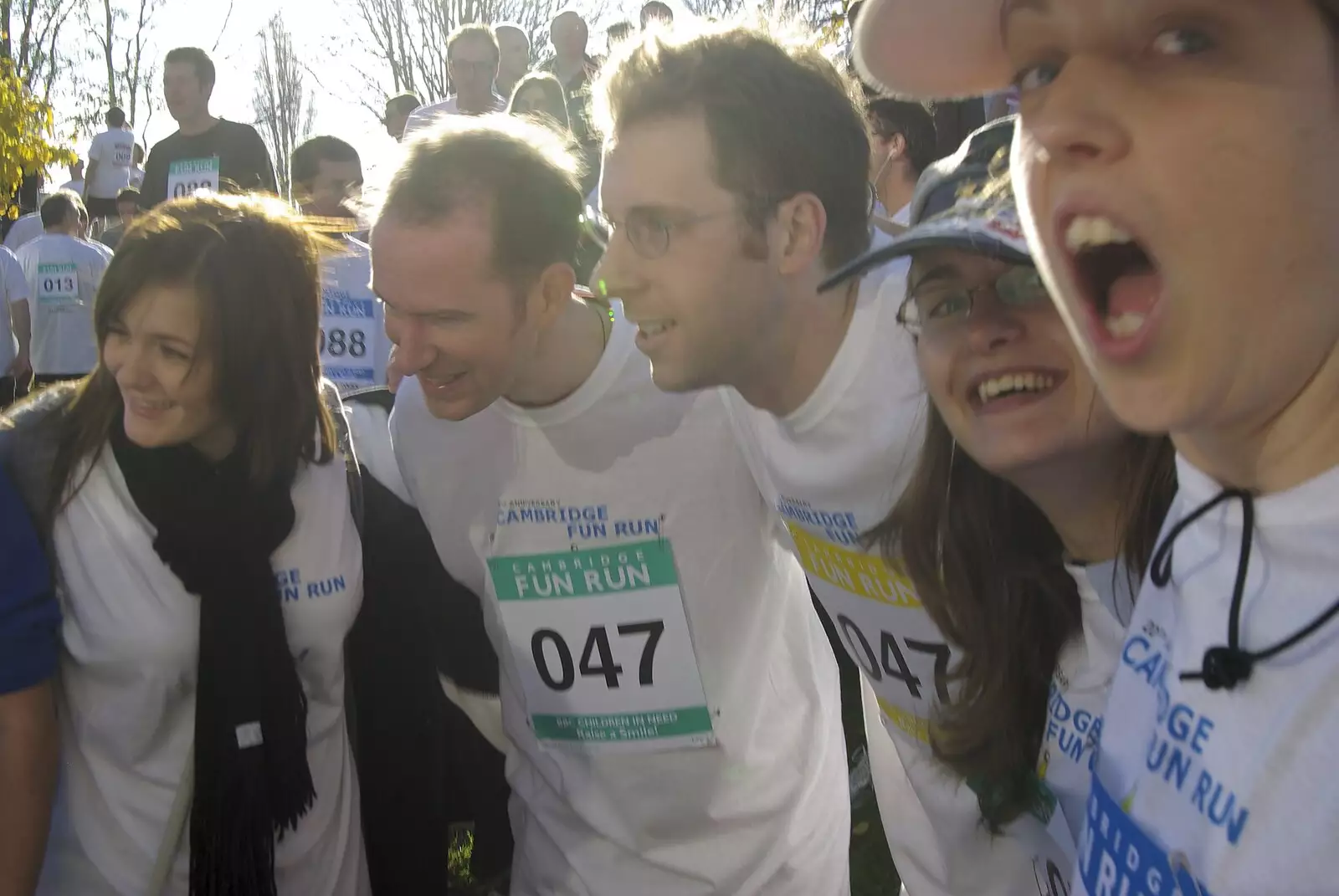 There's a group huddle, from The Cambridge Fun Run, Milton Road, Cambridge - 14th November 2008