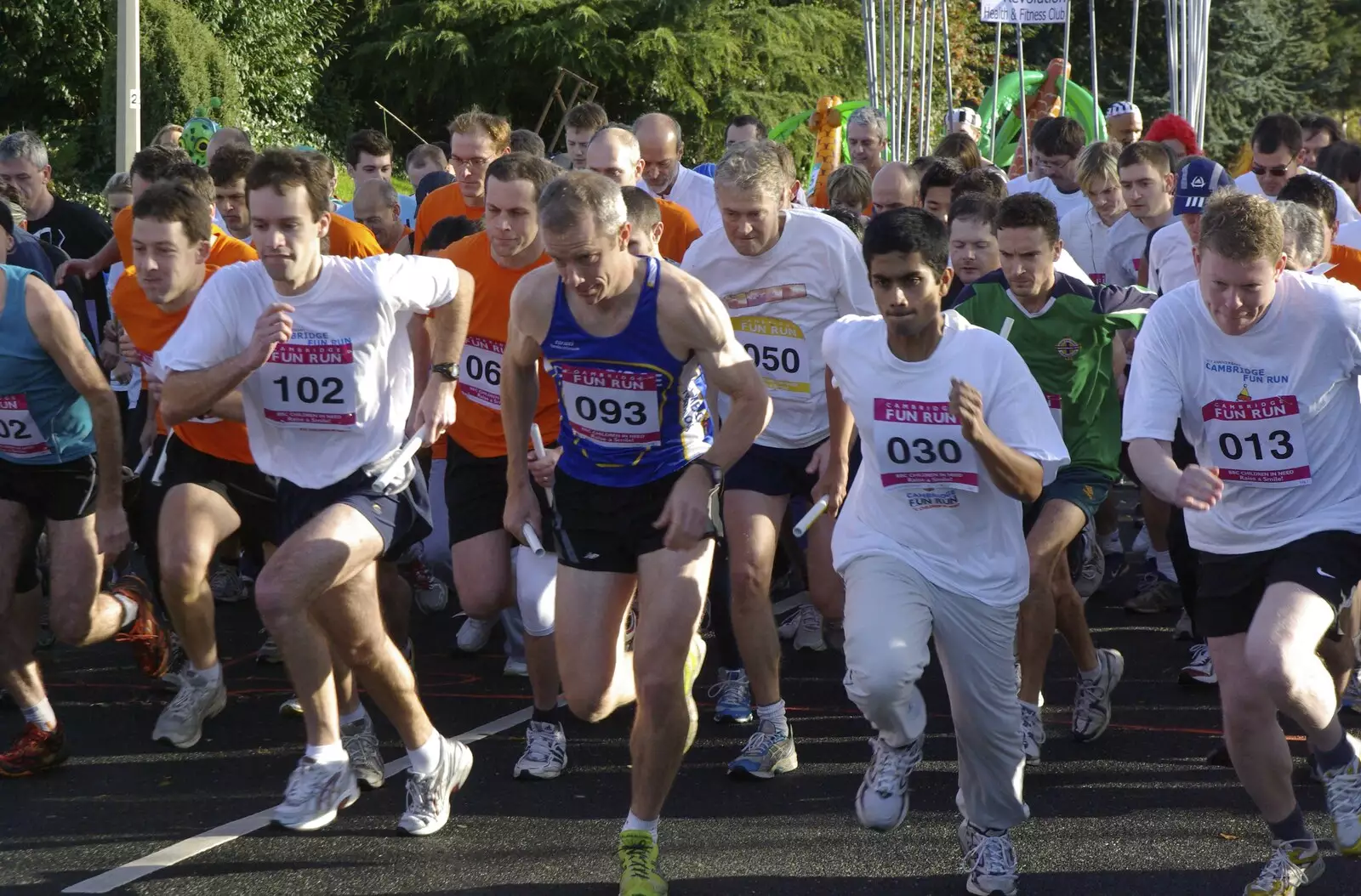 The run kicks off, from The Cambridge Fun Run, Milton Road, Cambridge - 14th November 2008