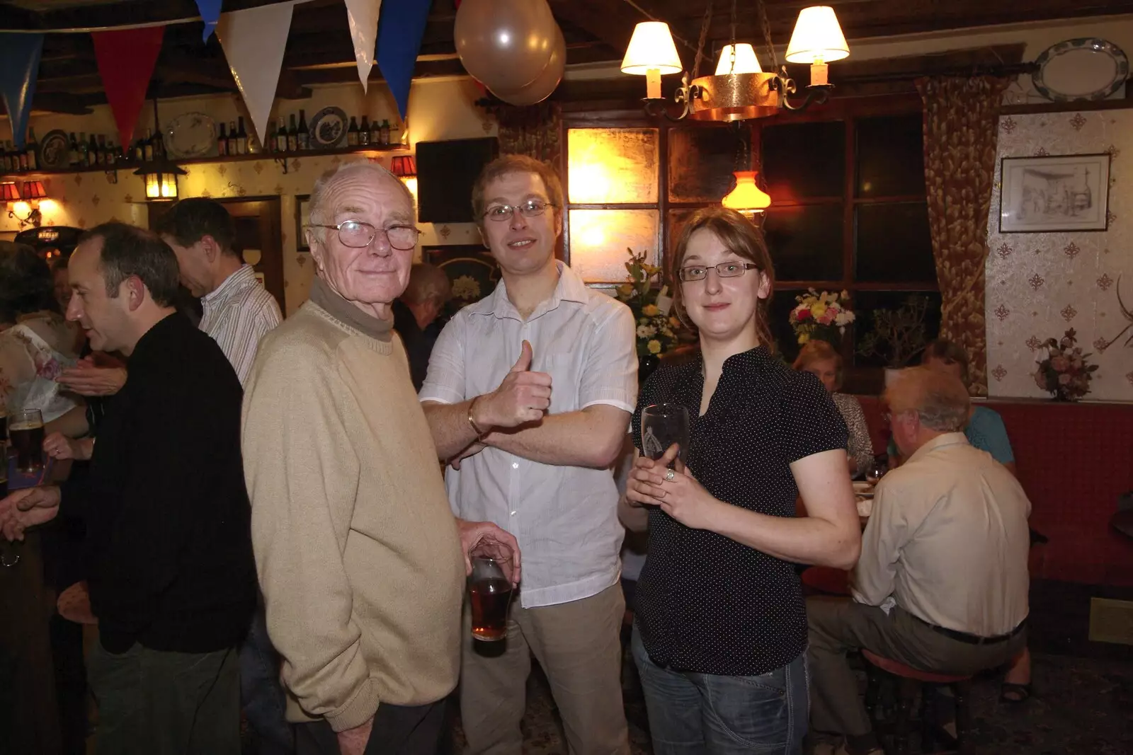 Nosher's dad, Marc and Sue, from The Swan Inn's 25th Anniversary, Brome, Suffolk - 14th November 2008