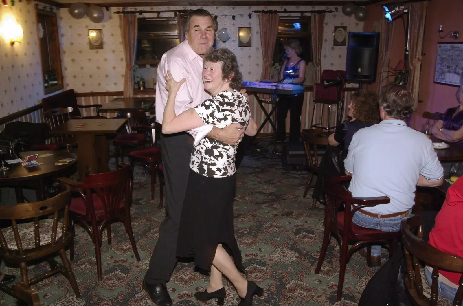 Sylvia and Alan have a dance, from The Swan Inn's 25th Anniversary, Brome, Suffolk - 14th November 2008
