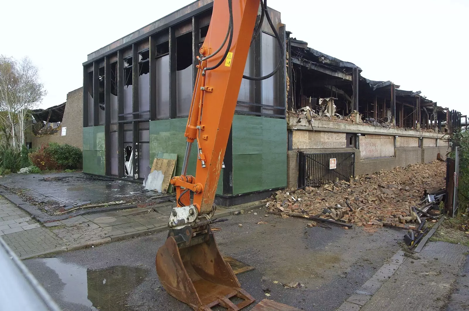 A digger's bucket, from Hedwig Visits, and a Mill Road Fire, Brome and Cambridge - 20th November 2008