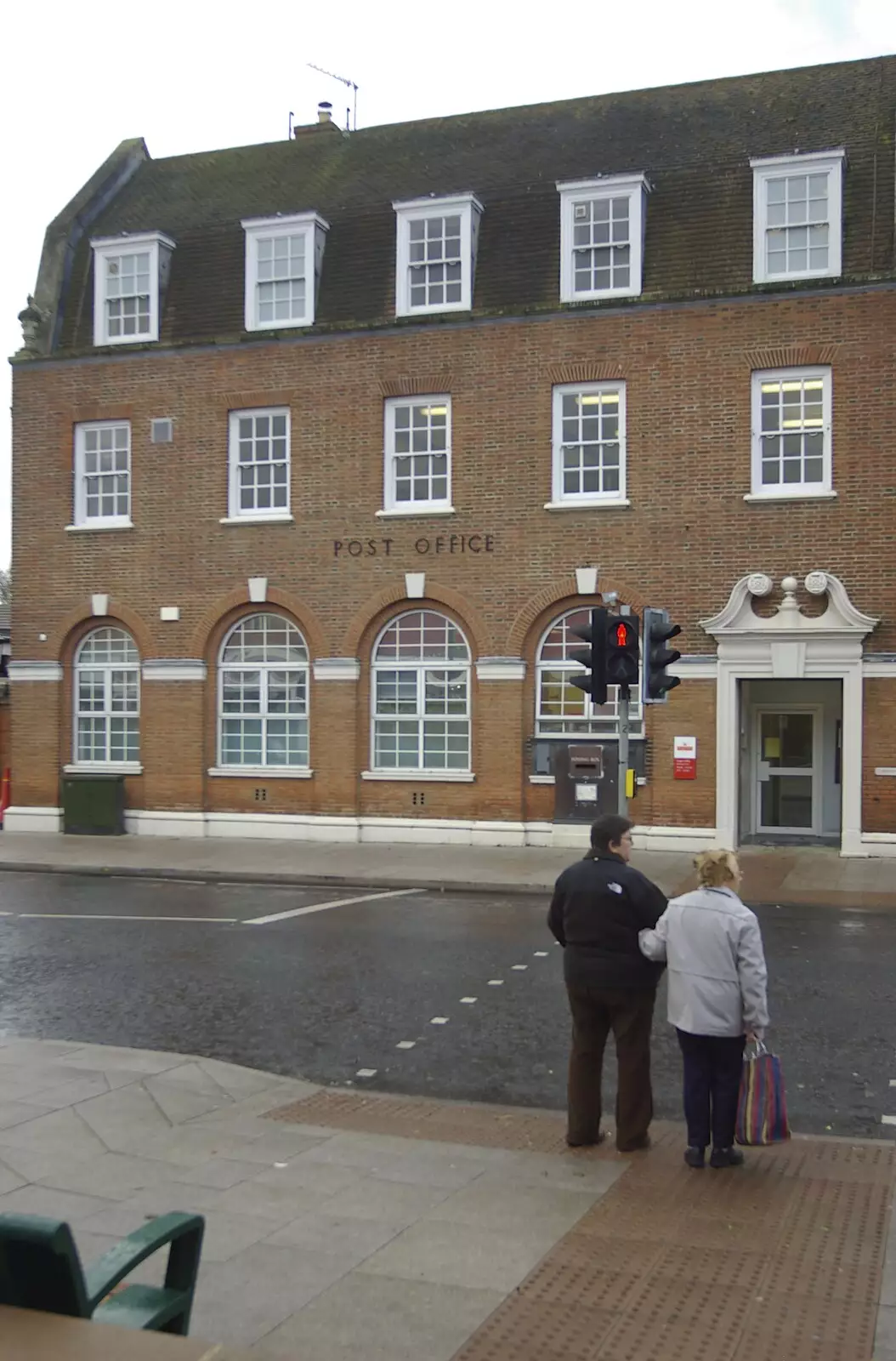 The Post Office - just like a model railway building, from A Trip to New Milton and Barton-on-Sea, Hampshire - 27th November 2008