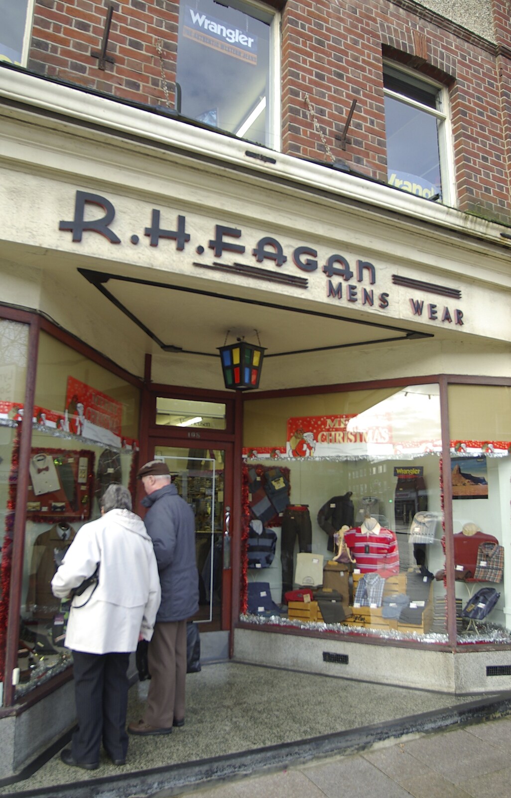 A Trip to New Milton and Barton-on-Sea, Hampshire - 27th November 2008: R. H. Fagan - keepin' it Old Skool