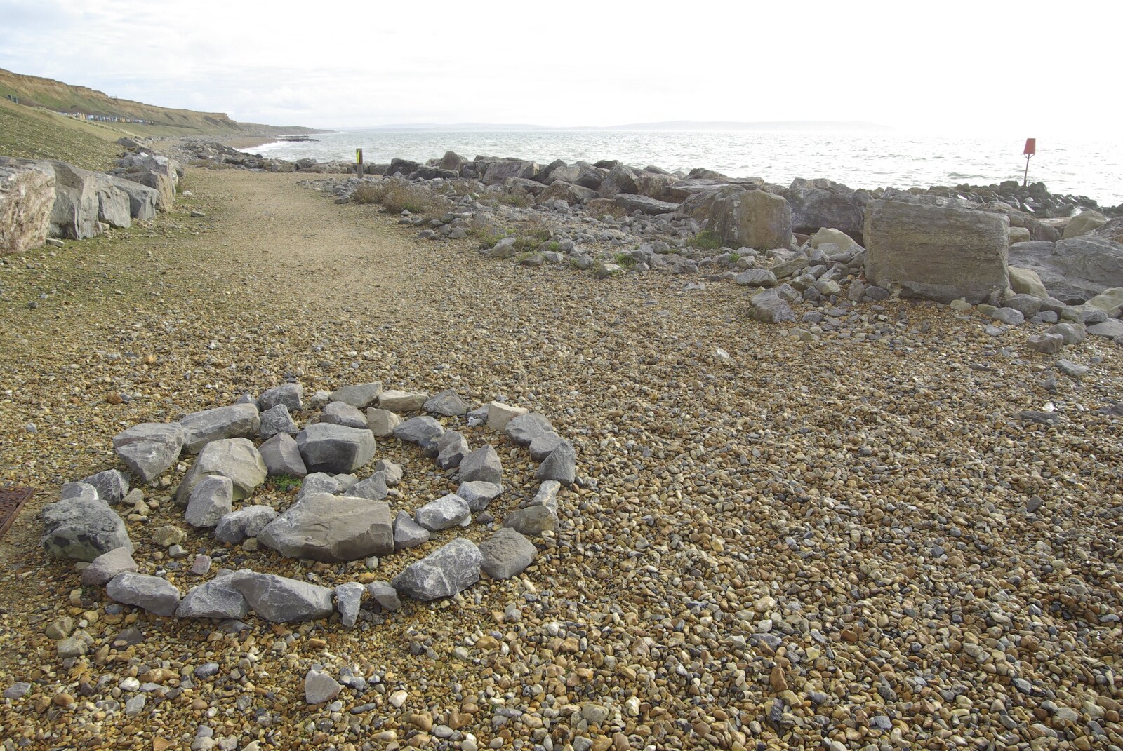 A Trip to New Milton and Barton-on-Sea, Hampshire - 27th November 2008: A rock spiral on the beach