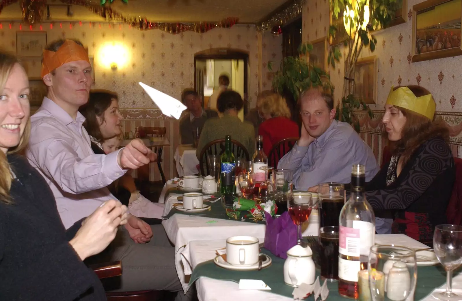 Caught in mid air, from The BSCC Christmas Dinner, The Swan Inn, Brome, Suffolk - 6th December 2008