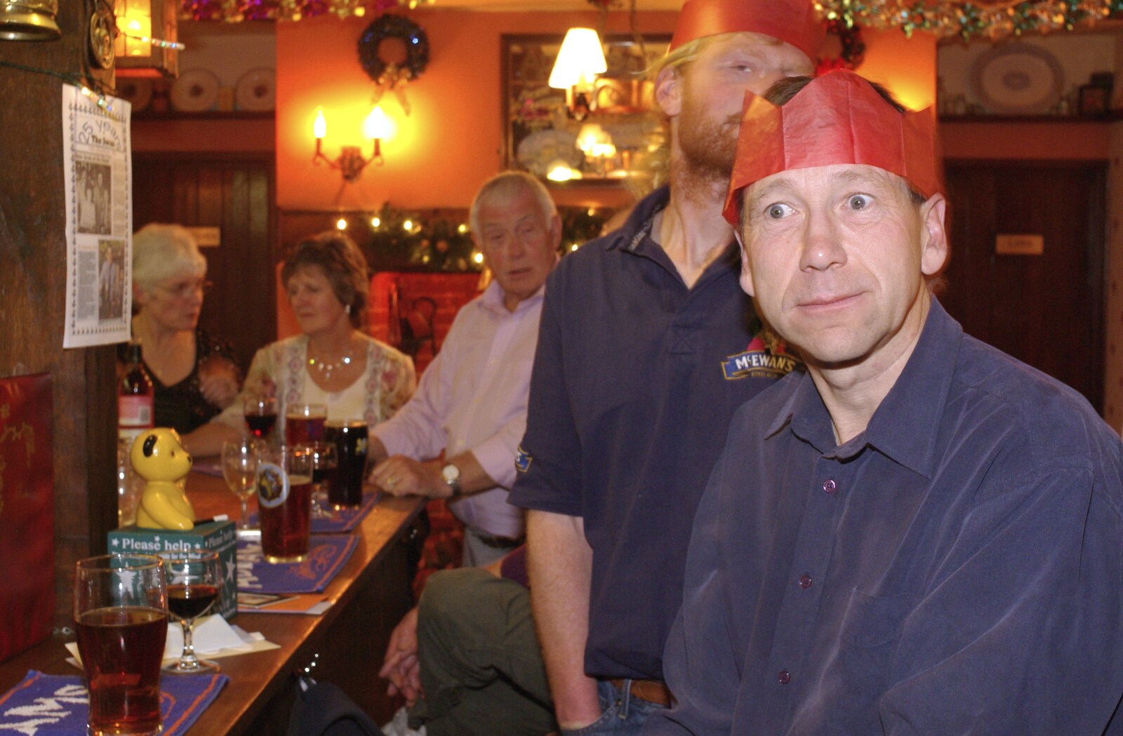 The BSCC Christmas Dinner, The Swan Inn, Brome, Suffolk - 6th December 2008: Apple with his hat on