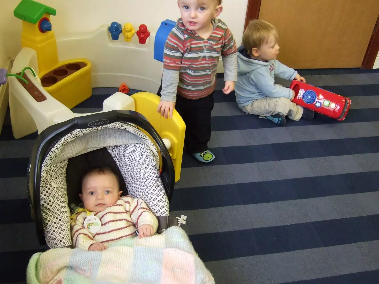 Fred in Evelyn's creche, from Fred in Blackrock, Dublin, Ireland - 6th December 2008