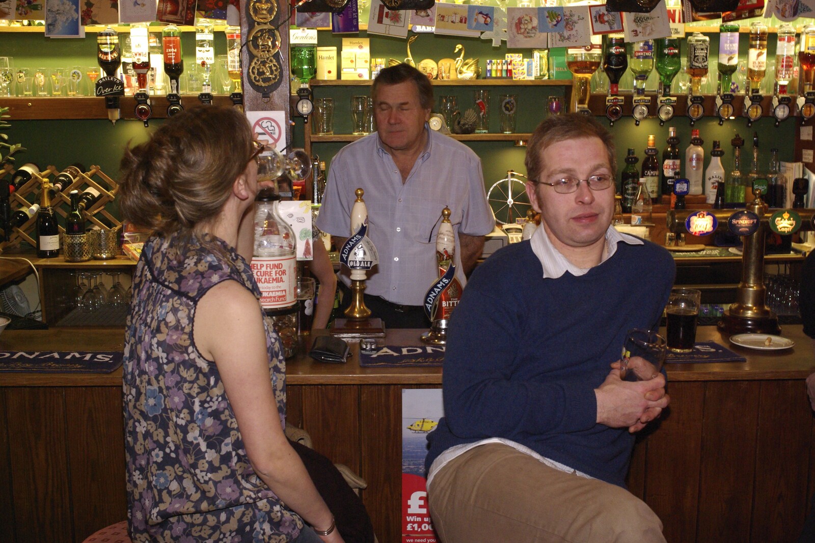 New Year Trips to the Swan Inn, Brome, Suffolk - 6th January 2009: Suey and Marc at the bar