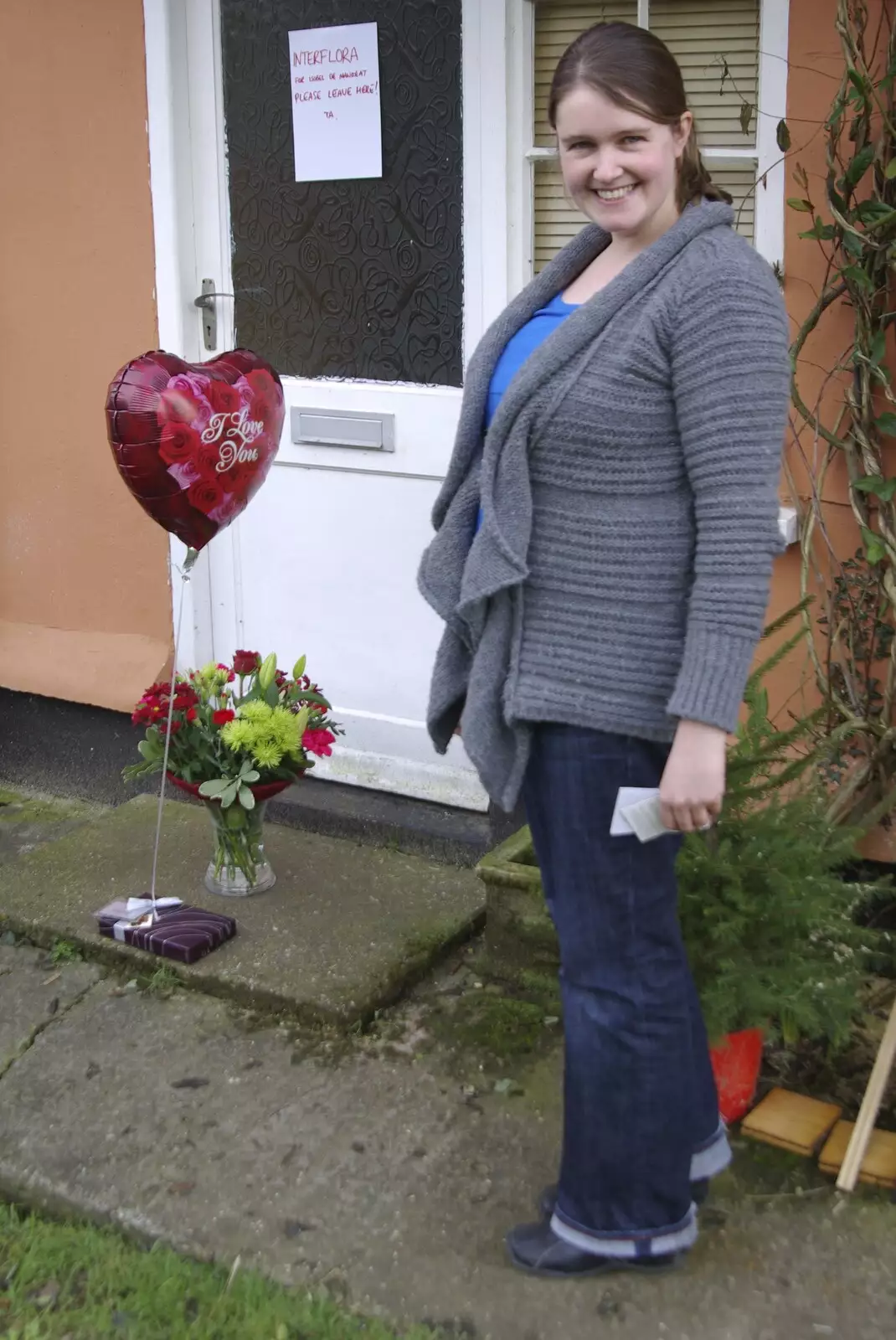 Isobel gets back to the house on 'V Day' to find a surprise, from Zack's Birthday, and a Walk in the Forest, Cambridge and East Harling, Norfolk - 21st February 2009