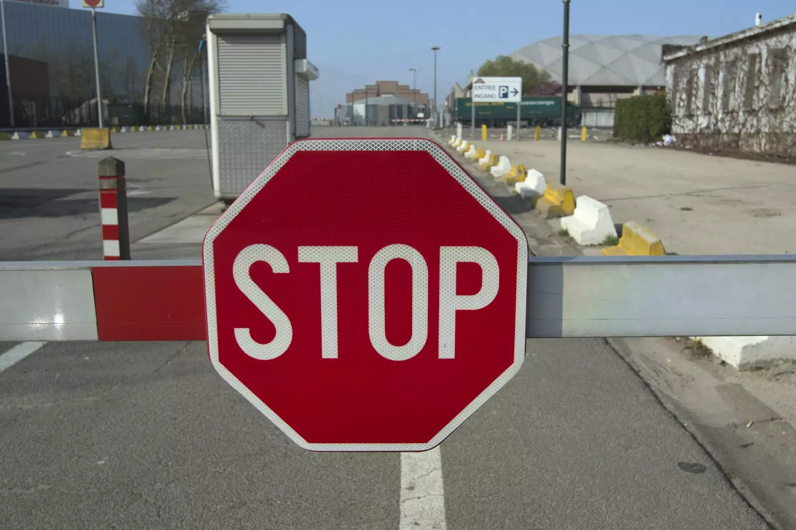 A stop sign, from A Day Trip to Brussels, Belgium - 5th April 2009