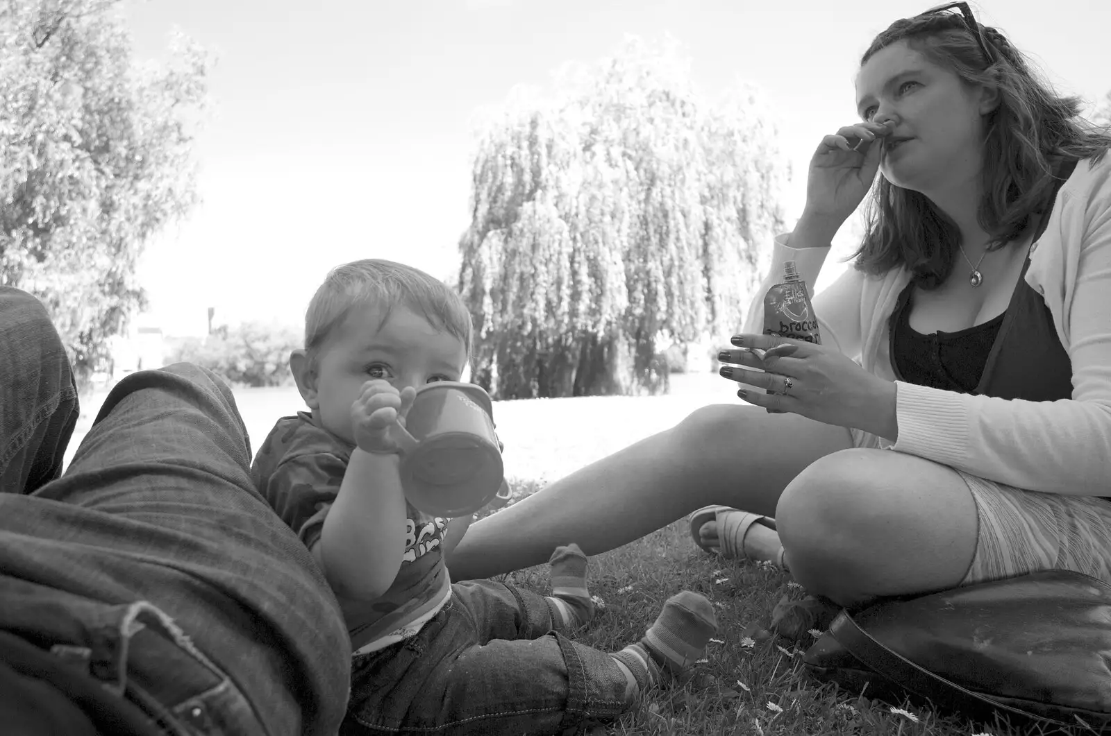 Fred and Isobel in Diss Park, from Taptu's Million Searches, and a Picnic, Science Park, Cambridge - 29th May 2009