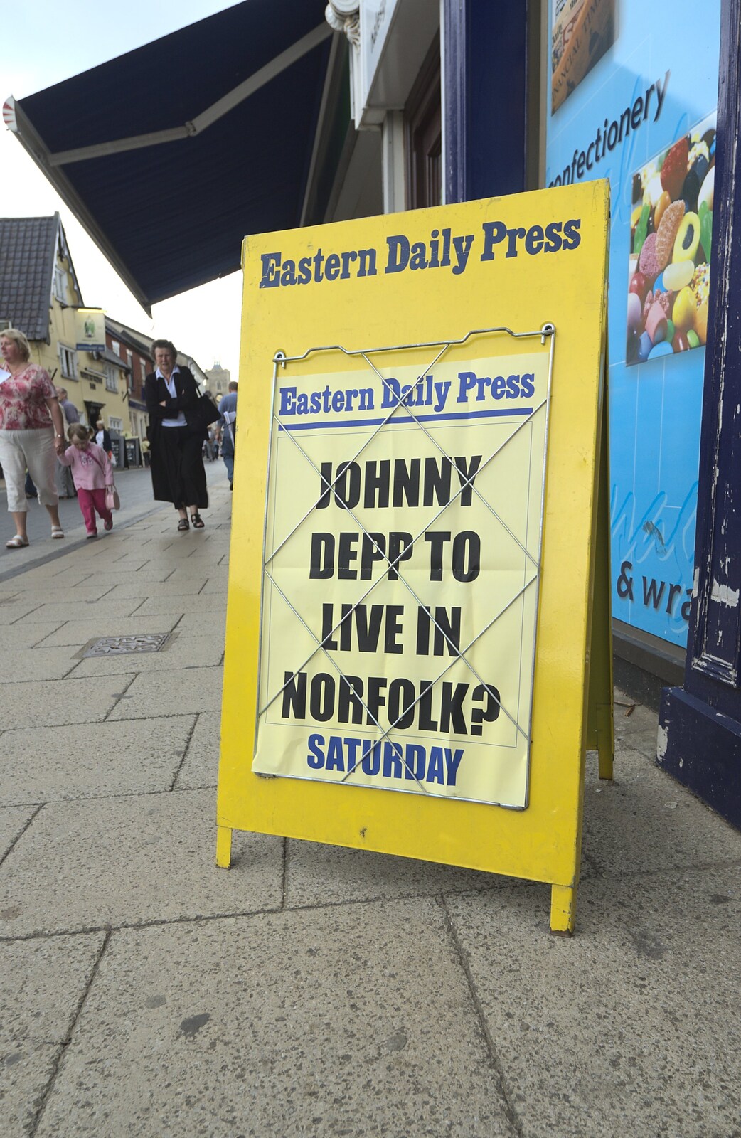 There's a rumour that Johnny Depp might move to Norfolk from Diss Carnival Procession, Diss, Norfolk - 21st June 2009