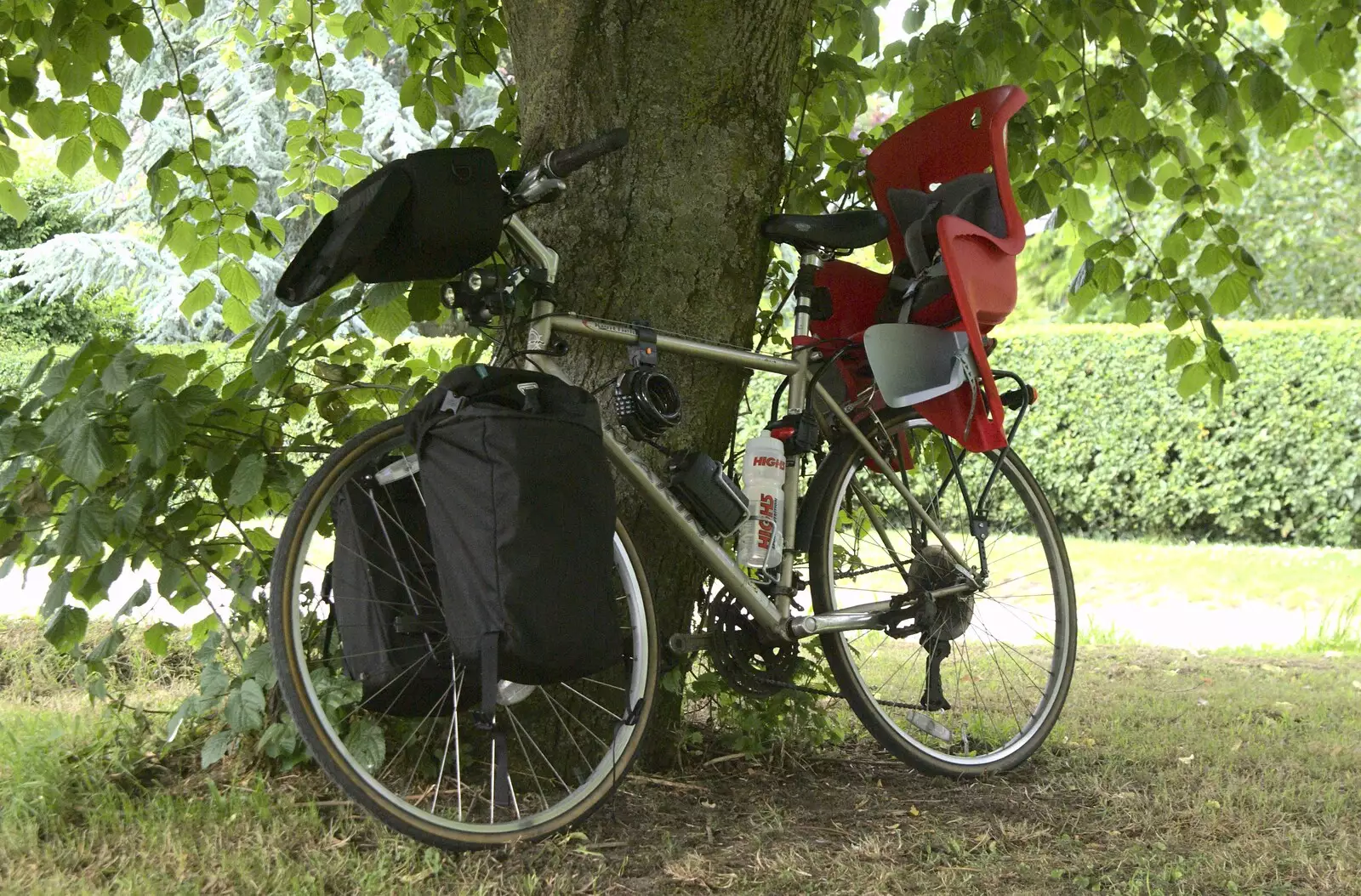 Nosher bike leans against a tree, from Thrandeston Pig: A Hog Roast, Little Green, Thrandeston, Suffolk - 29th June 2009