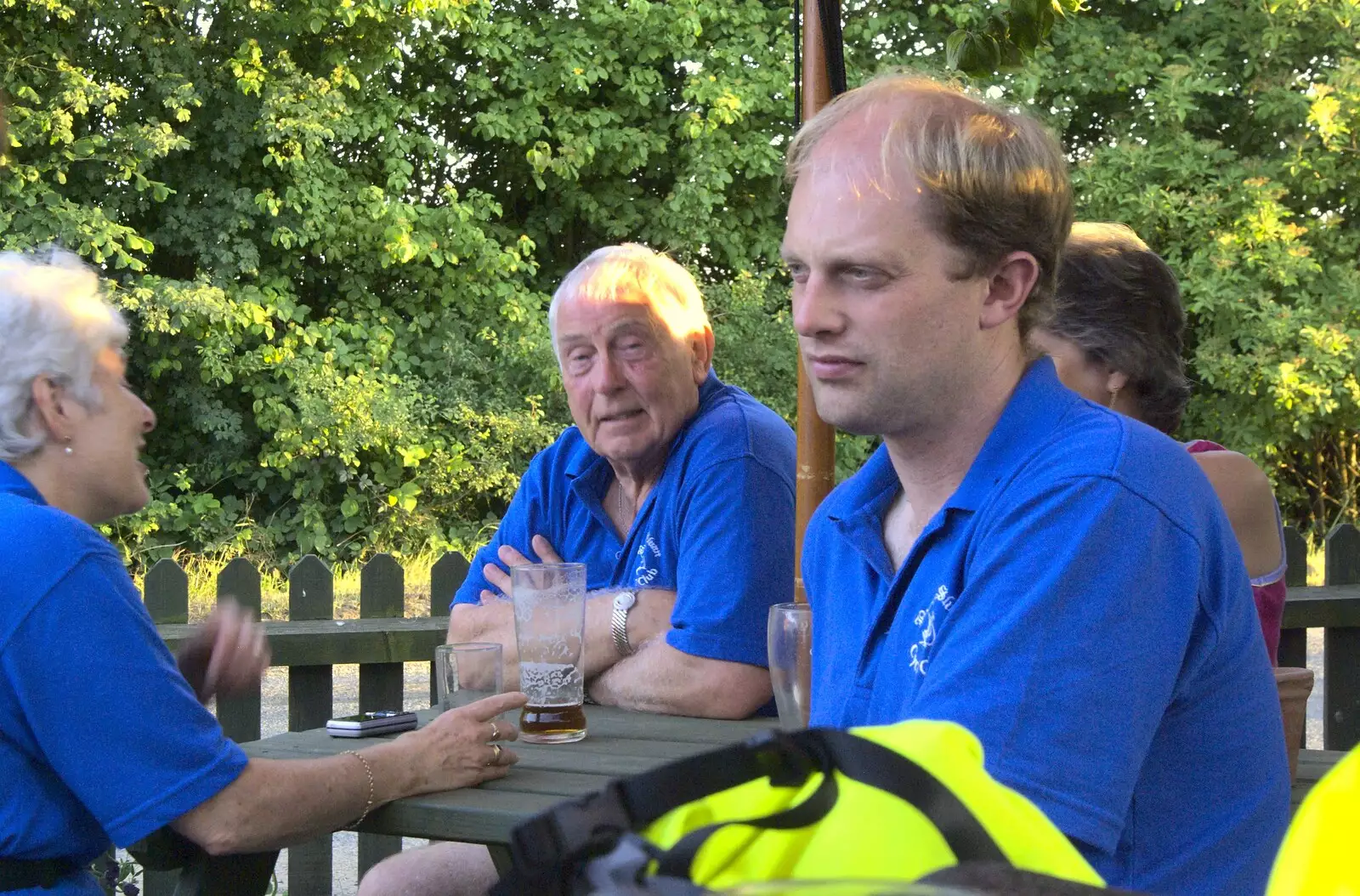 Colin looks over in the Delapole beer garden, from The BSCC at Wingfield, and The BBs at New Buckenham, Norfolk - 3rd July 2009