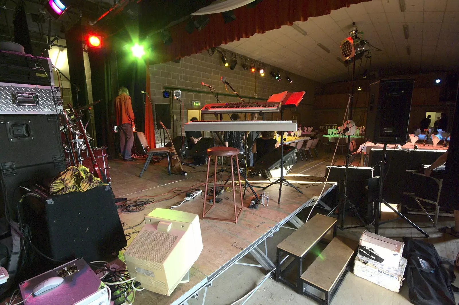 A wide angle from behind the stage, from The BSCC at Wingfield, and The BBs at New Buckenham, Norfolk - 3rd July 2009