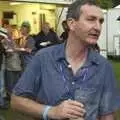 Emma's dad doesn't seem to mind the rain, The Cambridge Folk Festival, Cherry Hinton Hall, Cambridge - 1st August 2009