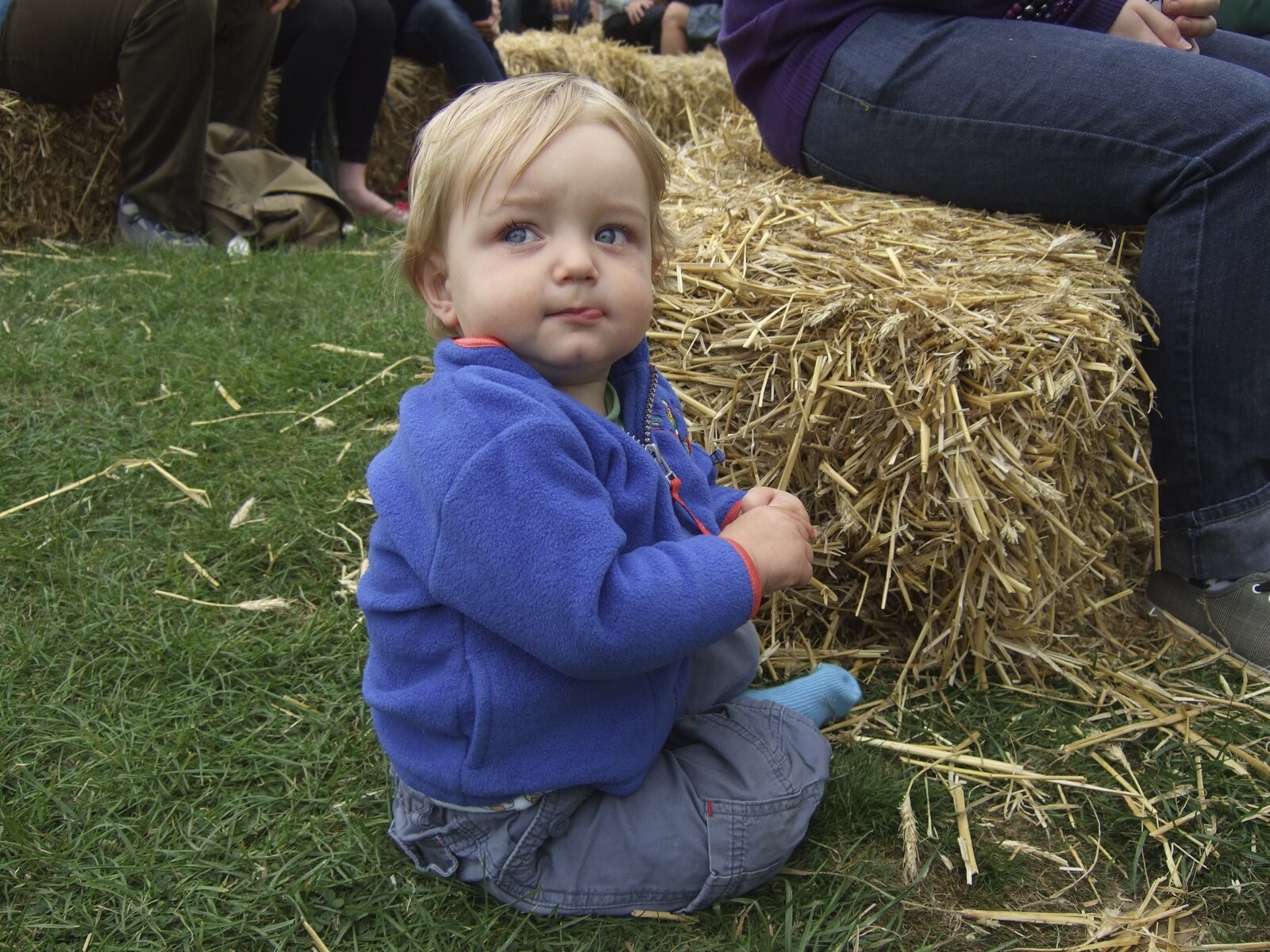 Hanging out by a straw bale from Harvest Festival at Jimmy's Farm, Wherstead, Suffolk - 12th September 2009