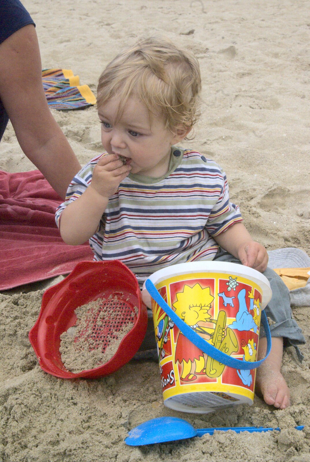 Fred with a bucket from A Postcard From Palmanova, Mallorca, Spain - 21st September 2009
