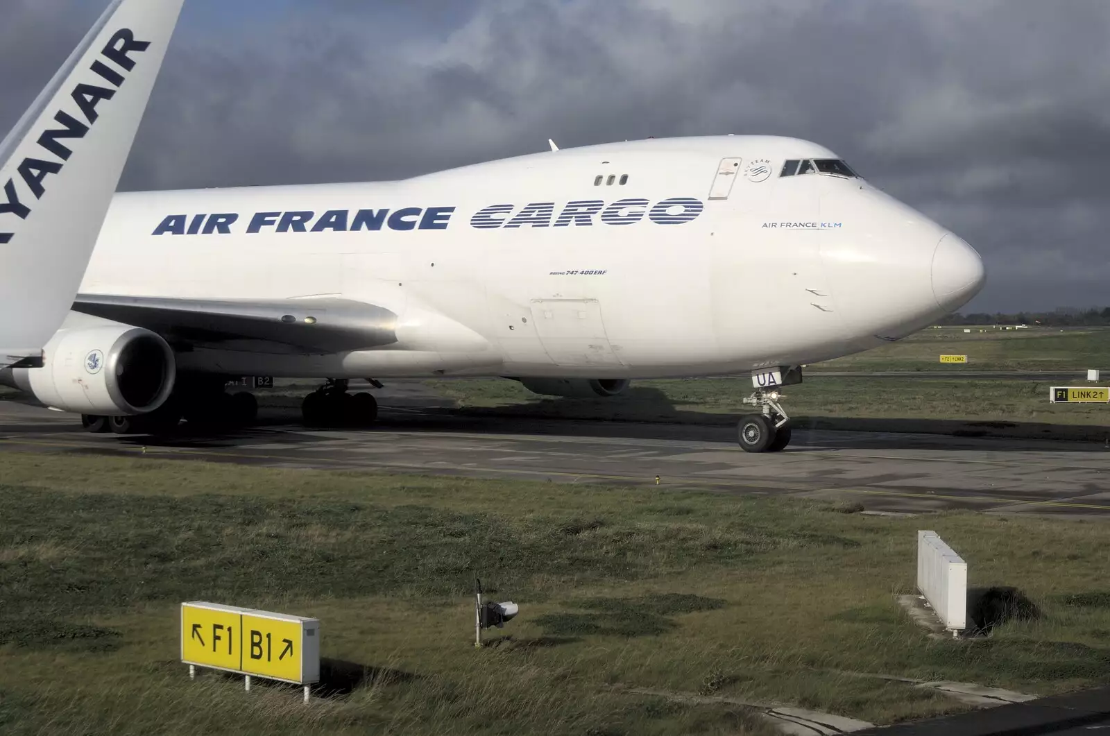 The Air France/KLM 747 cargo, from A Trip to Evelyn and Louise's, Monkstown Farm, County Dublin, Ireland - October 25th 2009