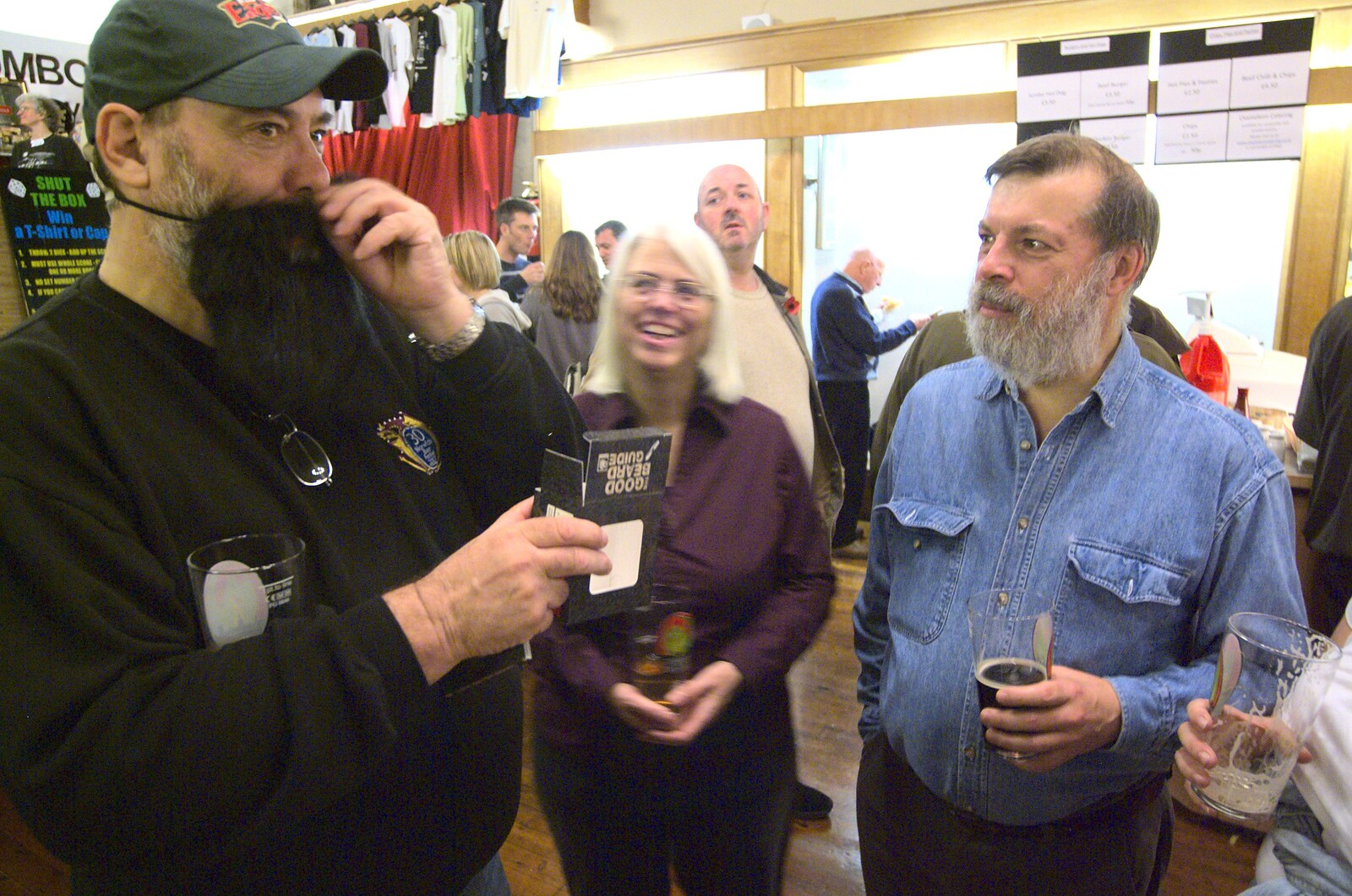 The Norfolk and Norwich CAMRA Beer Festival, and Apple Picking, Norfolk and Suffolk - 26th October 2009: Benny's 'brother' Gerry dons a fake beard